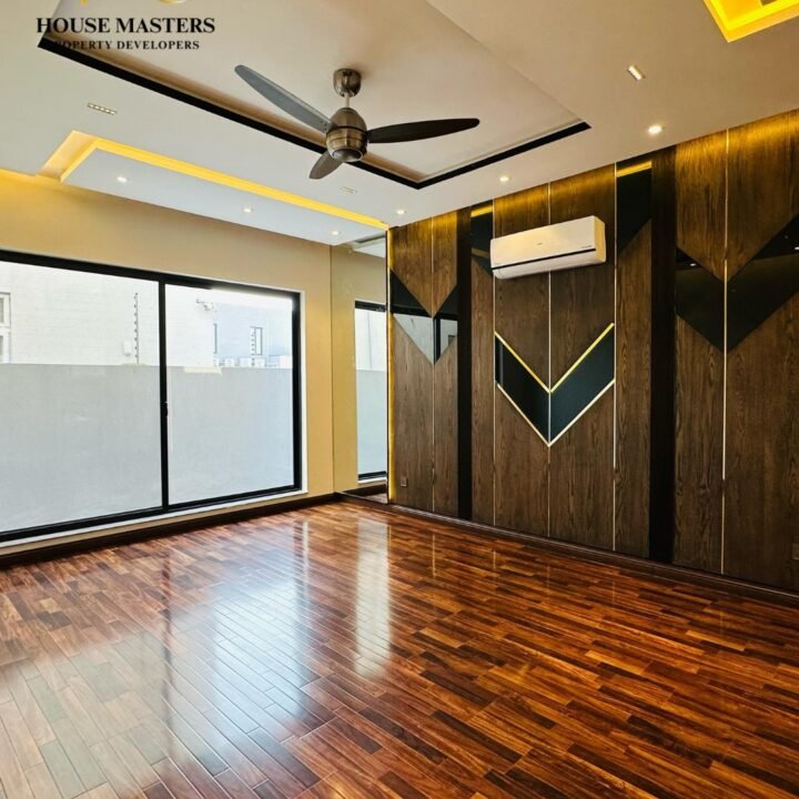 Real Estate Agency