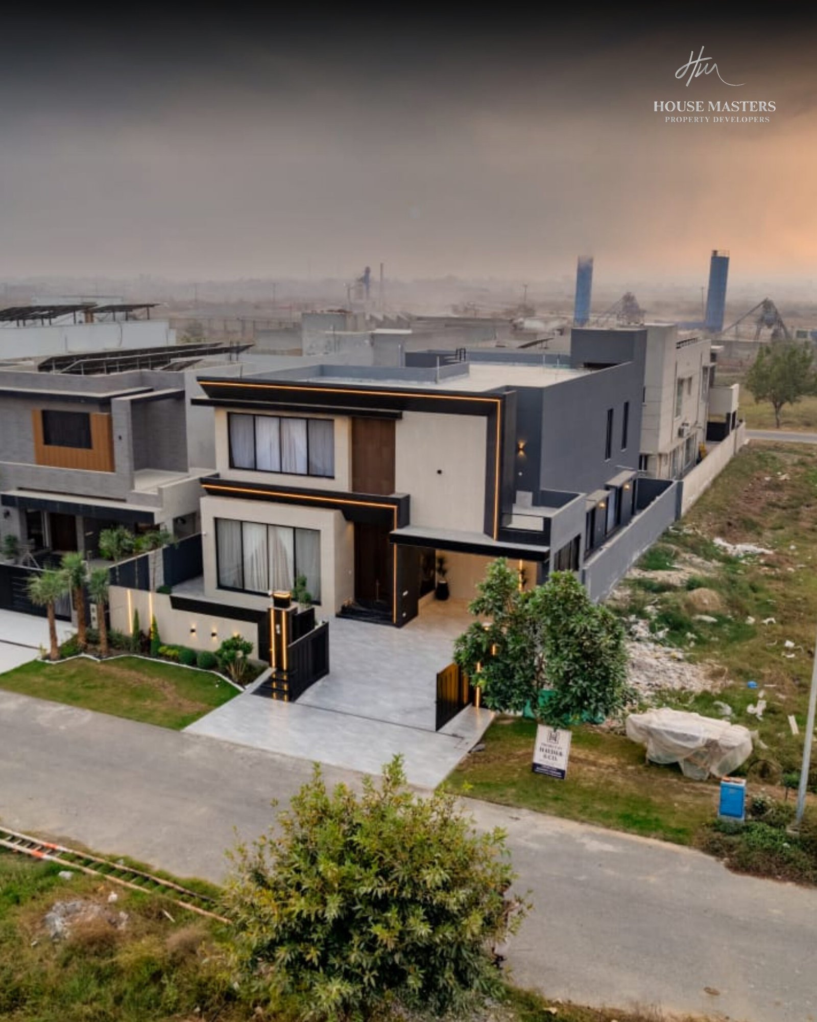 DHA Phase 7 1 Kanal Brand New House for Sale