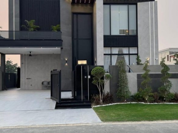 1 Kanal Luxury House for Sale – Prime Location Lake city