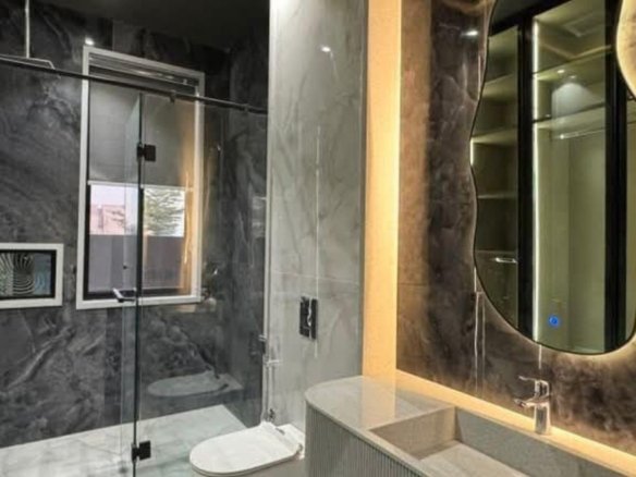 1 Kanal Luxury House for Sale – Prime Location Lake city